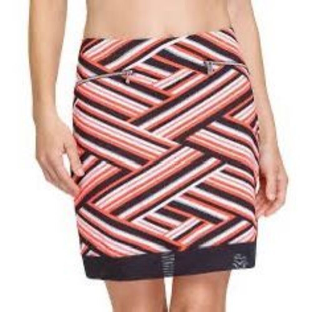 Tail skirt size L gulf skirt straight pull on. 19”